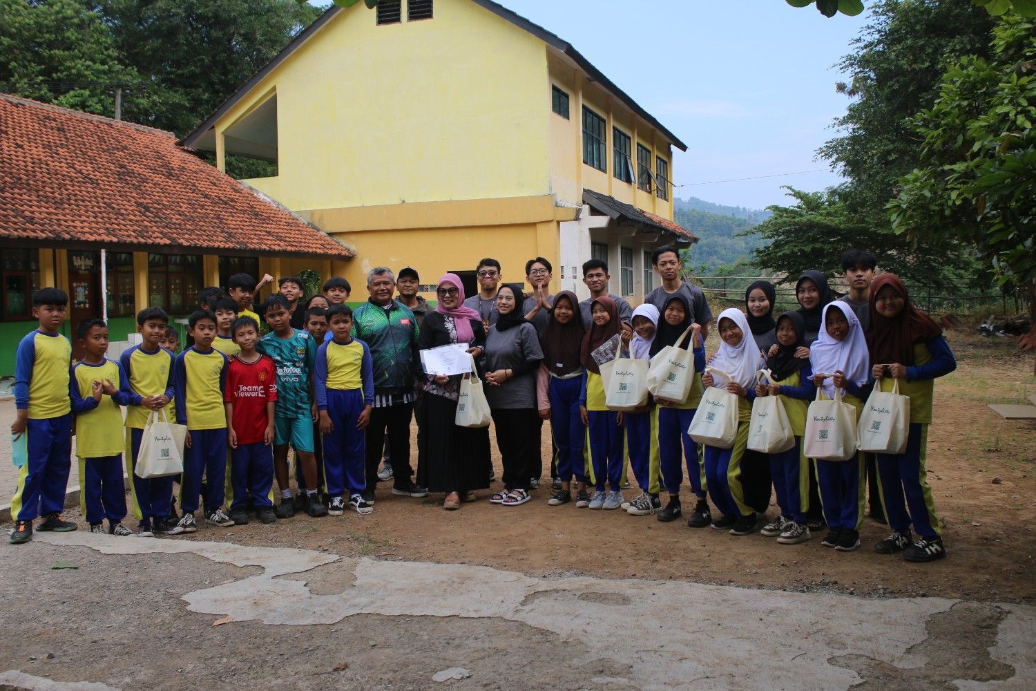 Mengukur Dampak Nyata : Kisah Guru dan Siswa SDN Rasamulya Sambut Era Digital dari TMK